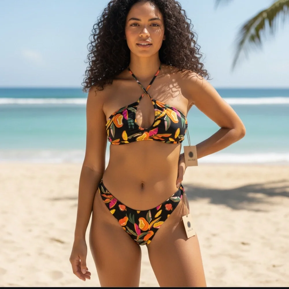 NWT ALOE ALOE SWIM The key hole top n high hip bottom in fruit punch size XS/SM